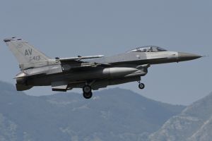 aviano august 21  2011 oup103 f 16cm 88 0413 510thfs 31stfw  aviano ab  italy rtb