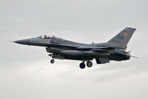 aviano september 08  2011 trend21 f 16cm 91 0378 55thfs 20thfw  shaw afb  sc shooters come from homebase for deployment